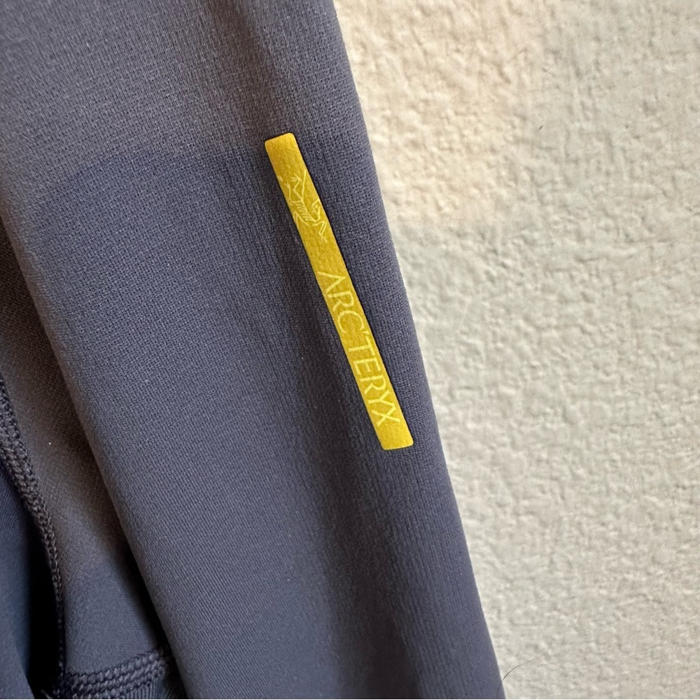 Arc’Teryx Men’s Phase AR Zip Neck Long Sleeve Pullover - Picture 2 of 5